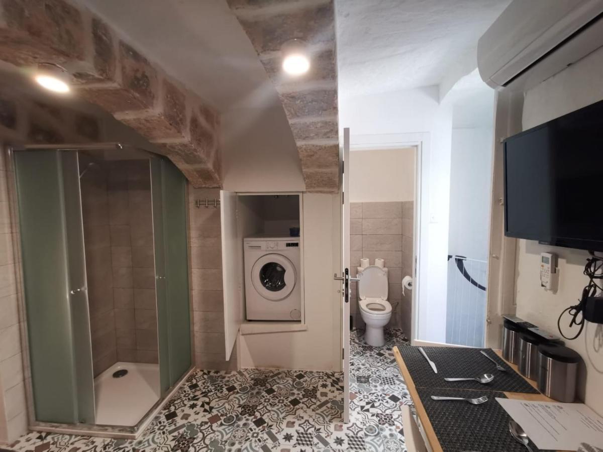 Studio Apartment In Valletta Exterior foto